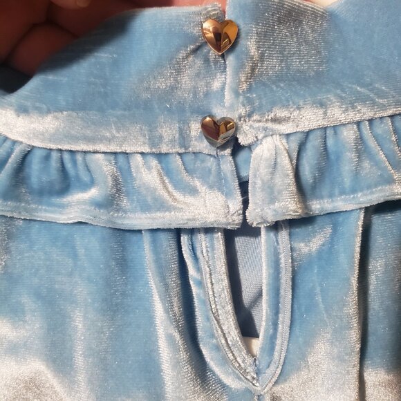 BNWT NWT Chrissa Sparkles Blue Velvet Heart Cutout Crop Top - Picture 5 of 7